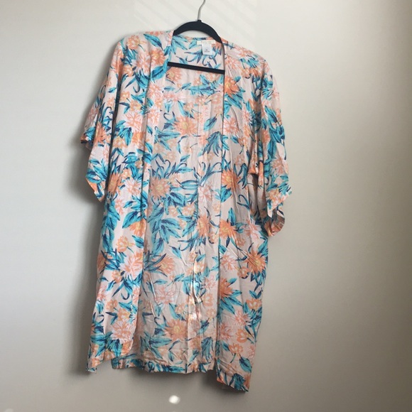 Tori Paver Kimono - Picture 1 of 1